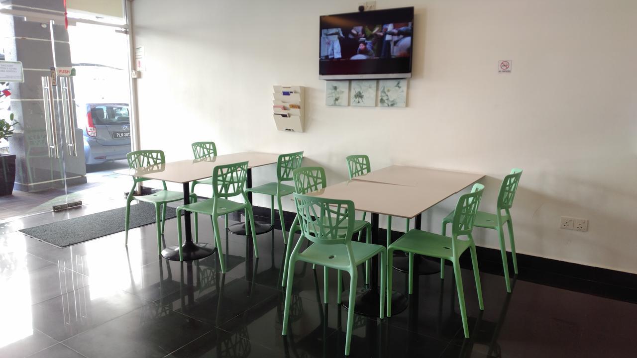 Apple 1 Hotel Budget Gelugor Exterior foto